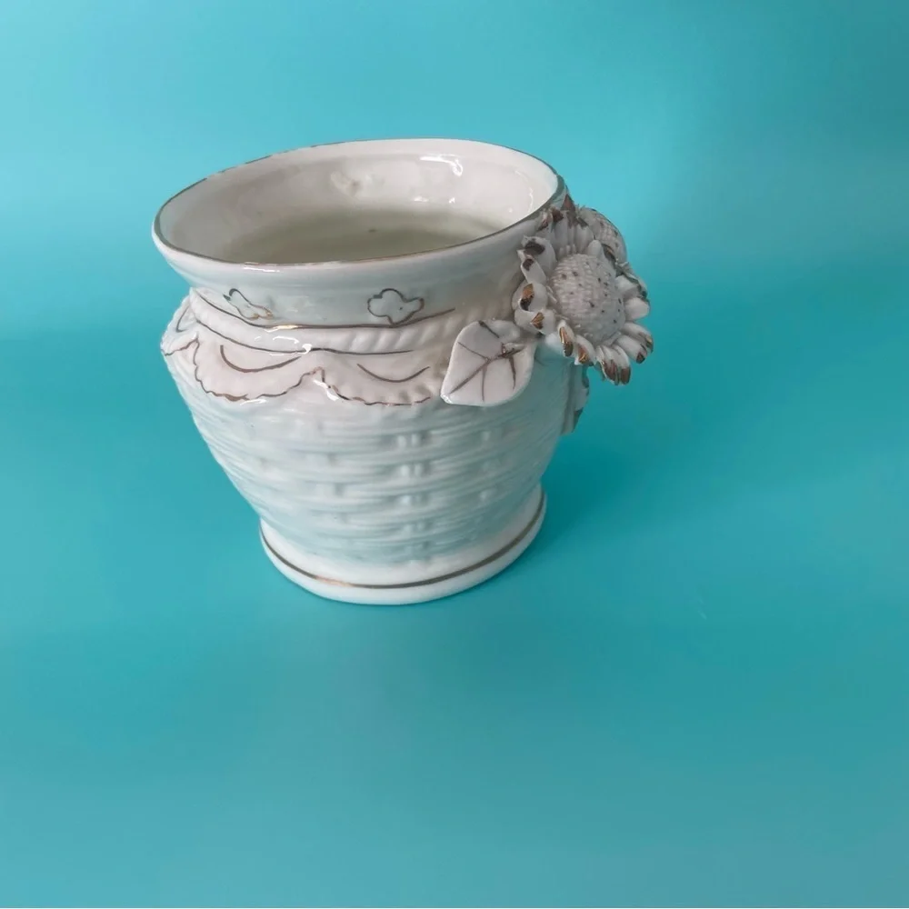 Vintage 60s baroque gilded cream floral capodimonte porcelain vase cup regency